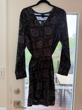 Ann Taylor Factory Black Floral V-Neck Long Sleeve Shift Dress size Large